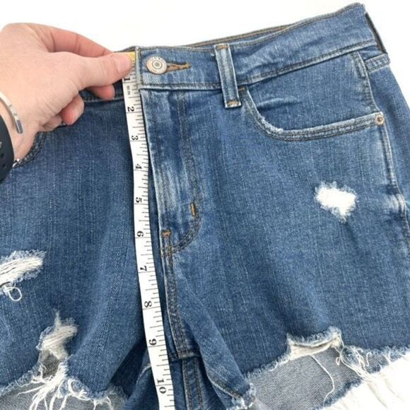 Old Navy Mid Rise Cut Off Blue Ripped Distressed Torn Denim Shorts Size 4 - Picture 6 of 8